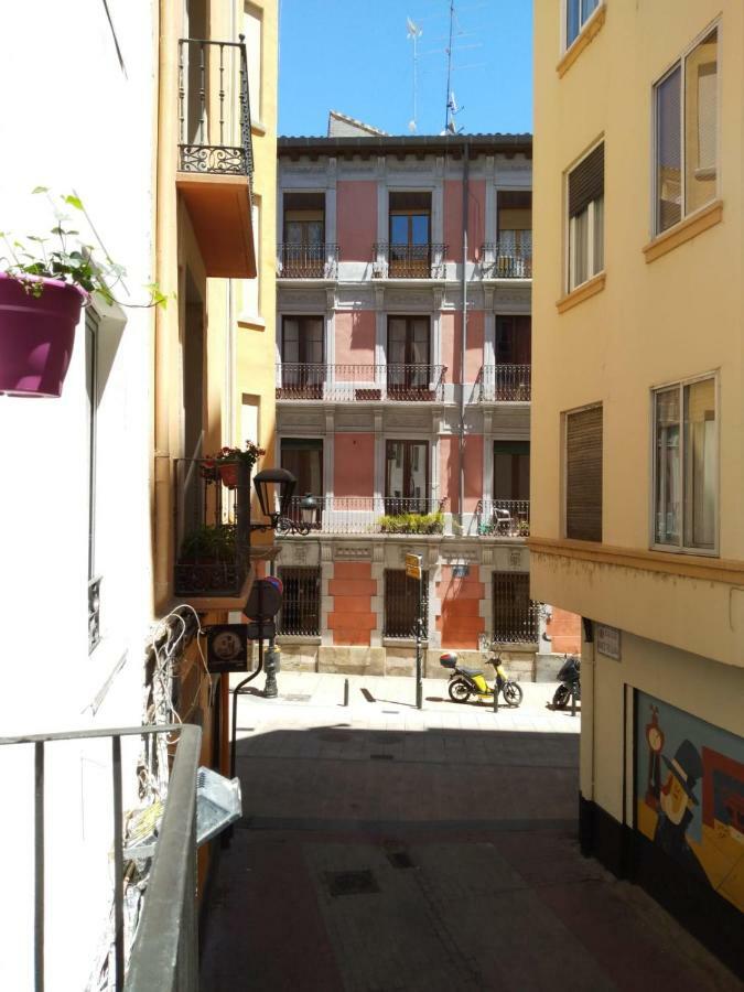 Acojedor Piso A Metros Del Pilar Y Plaza Espana Zaragoza Exteriör bild